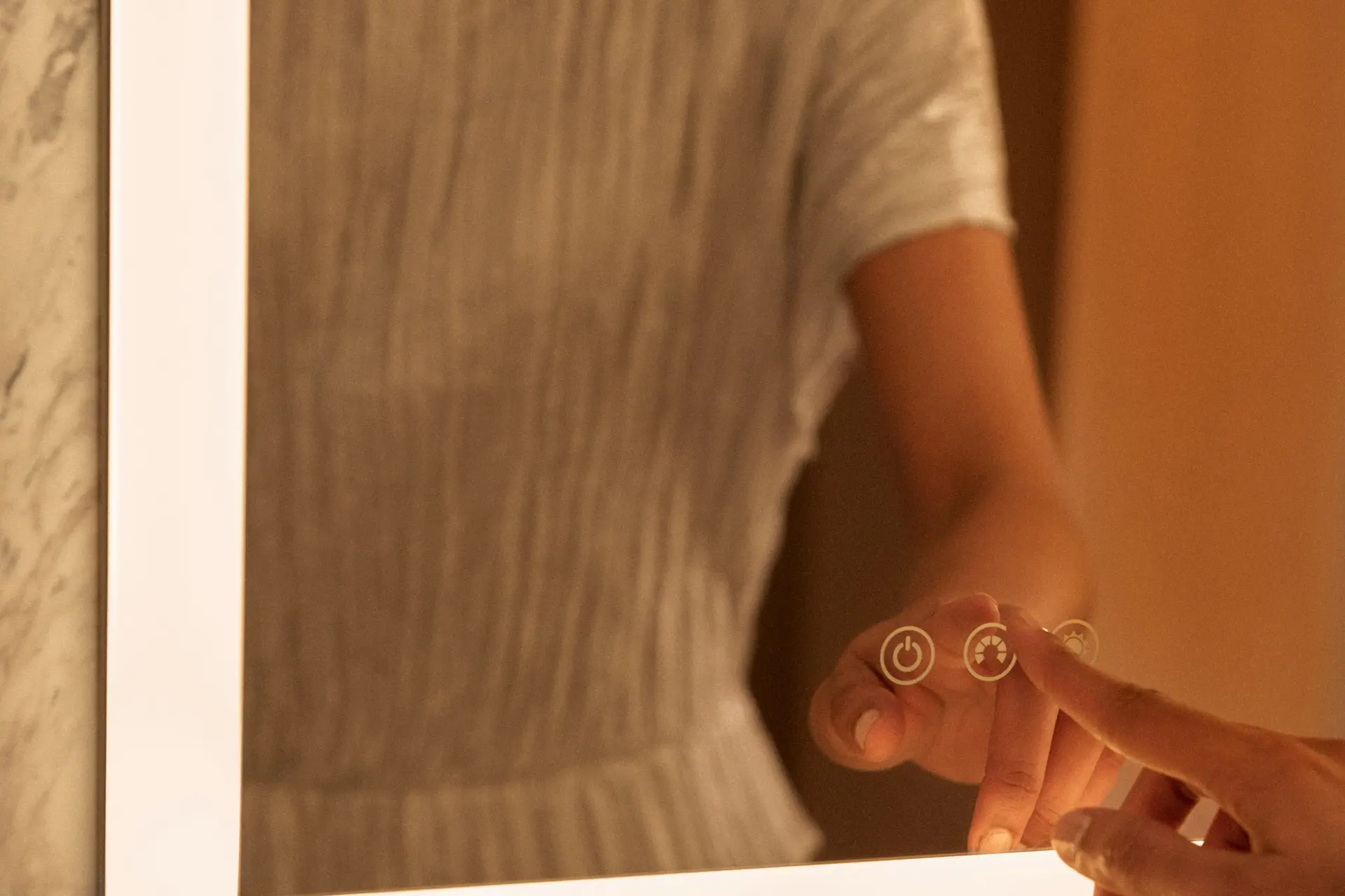 R340 HNE WF756425 06481 FNL