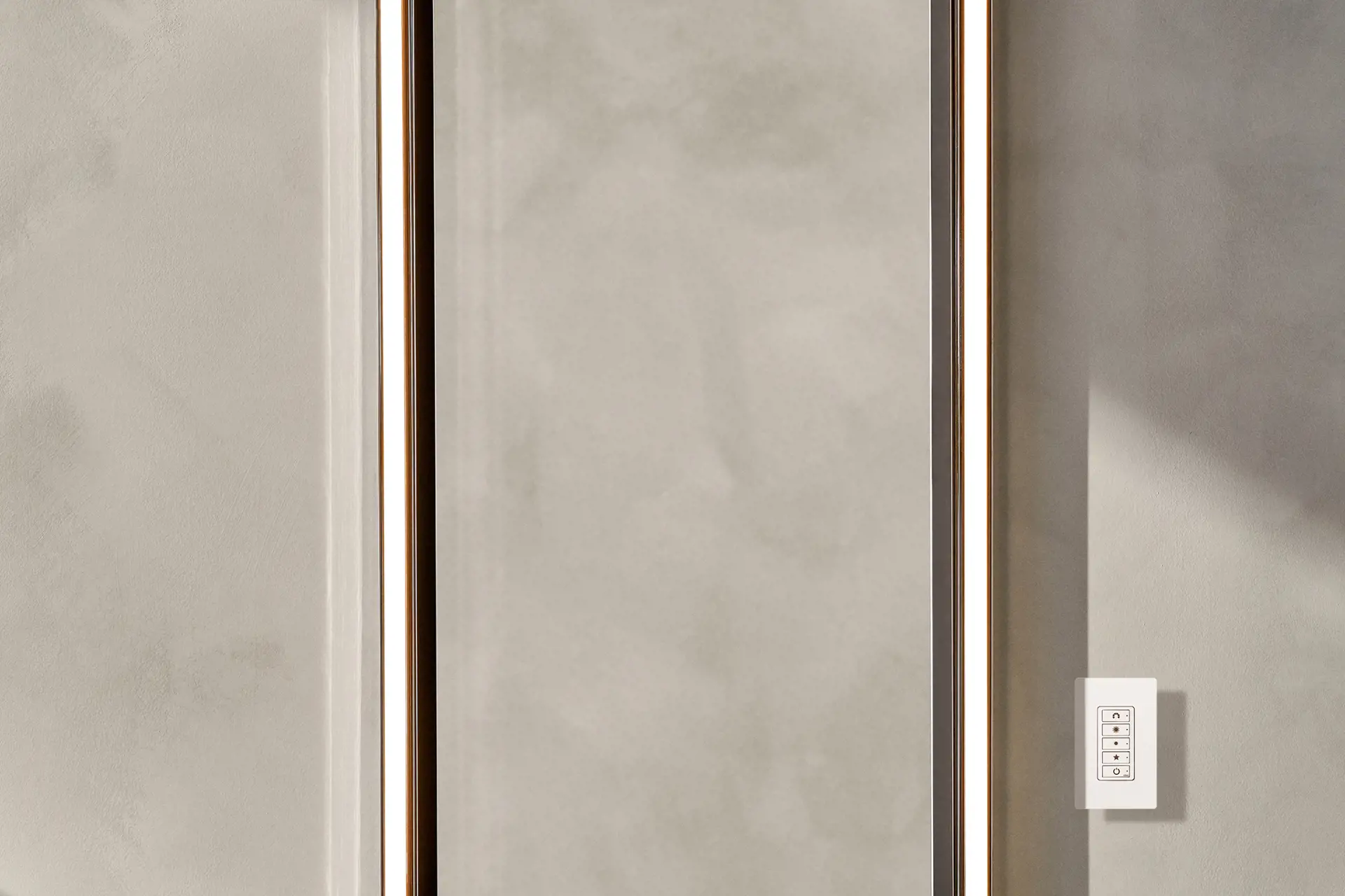 luxury minimalist bathroom mirror with lights